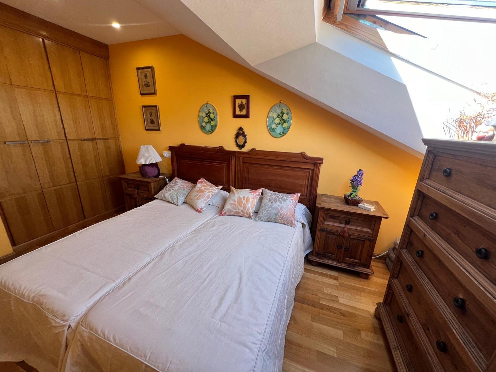 Atractivo Atico 2 Habitaciones Villaviciosa  Kültér fotó